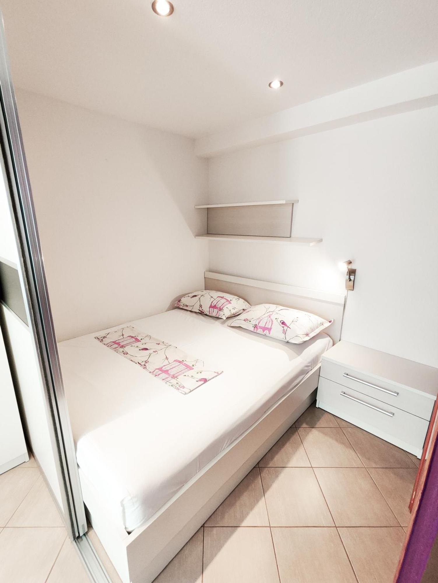Apartments And Rooms Vuleta, Close To The Beach Makarska Rom bilde