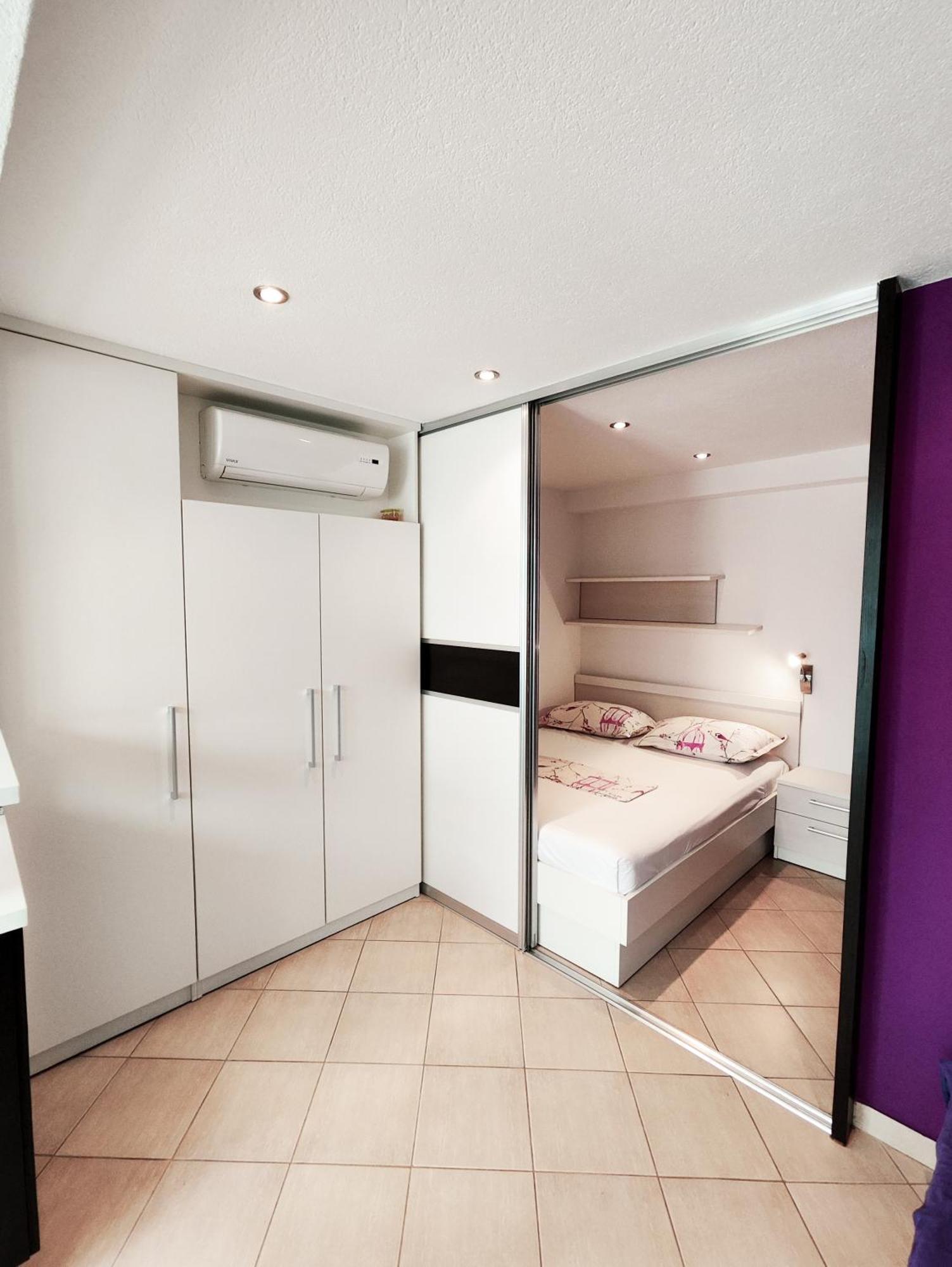Apartments And Rooms Vuleta, Close To The Beach Makarska Rom bilde