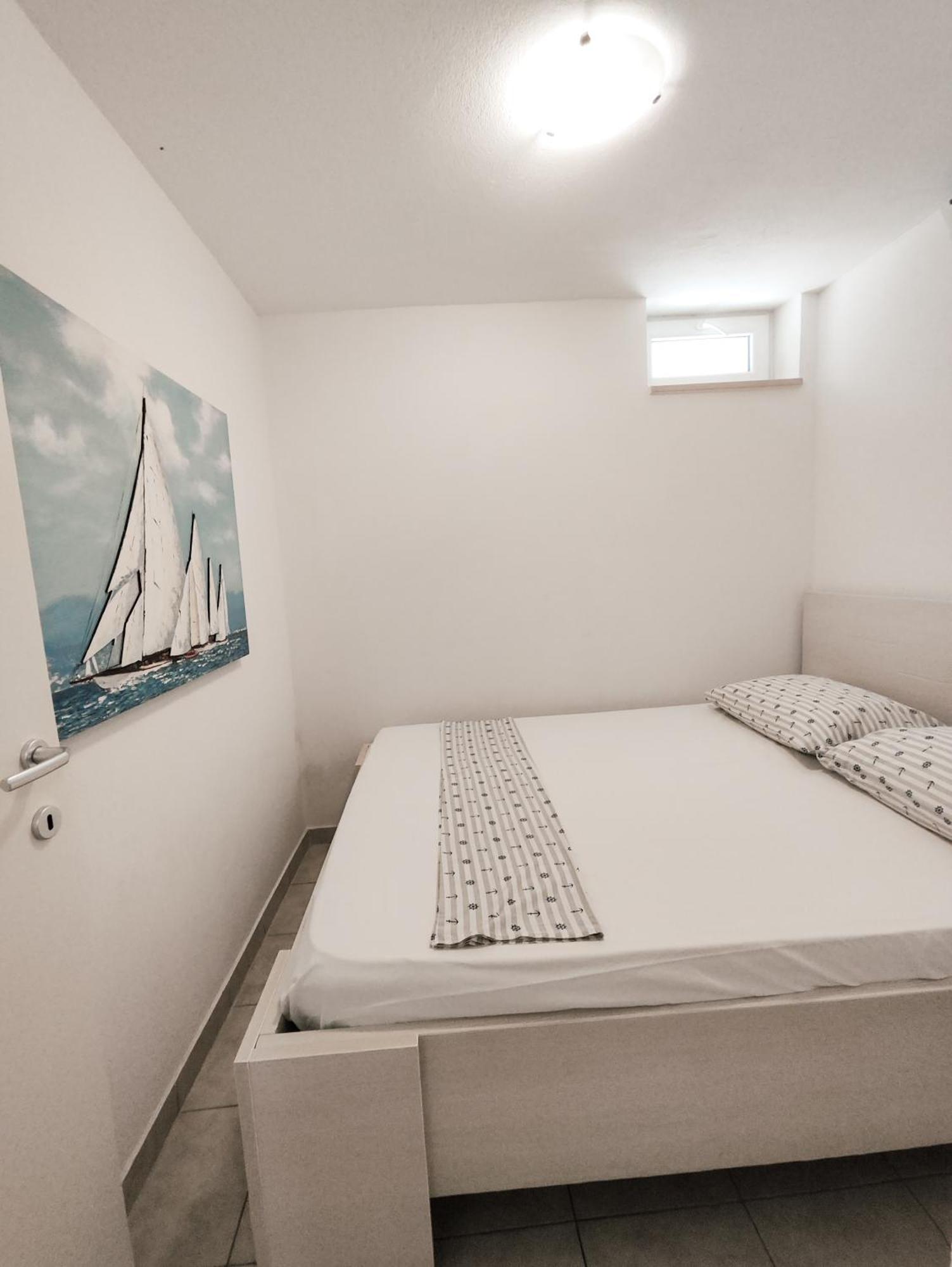 Apartments And Rooms Vuleta, Close To The Beach Makarska Rom bilde