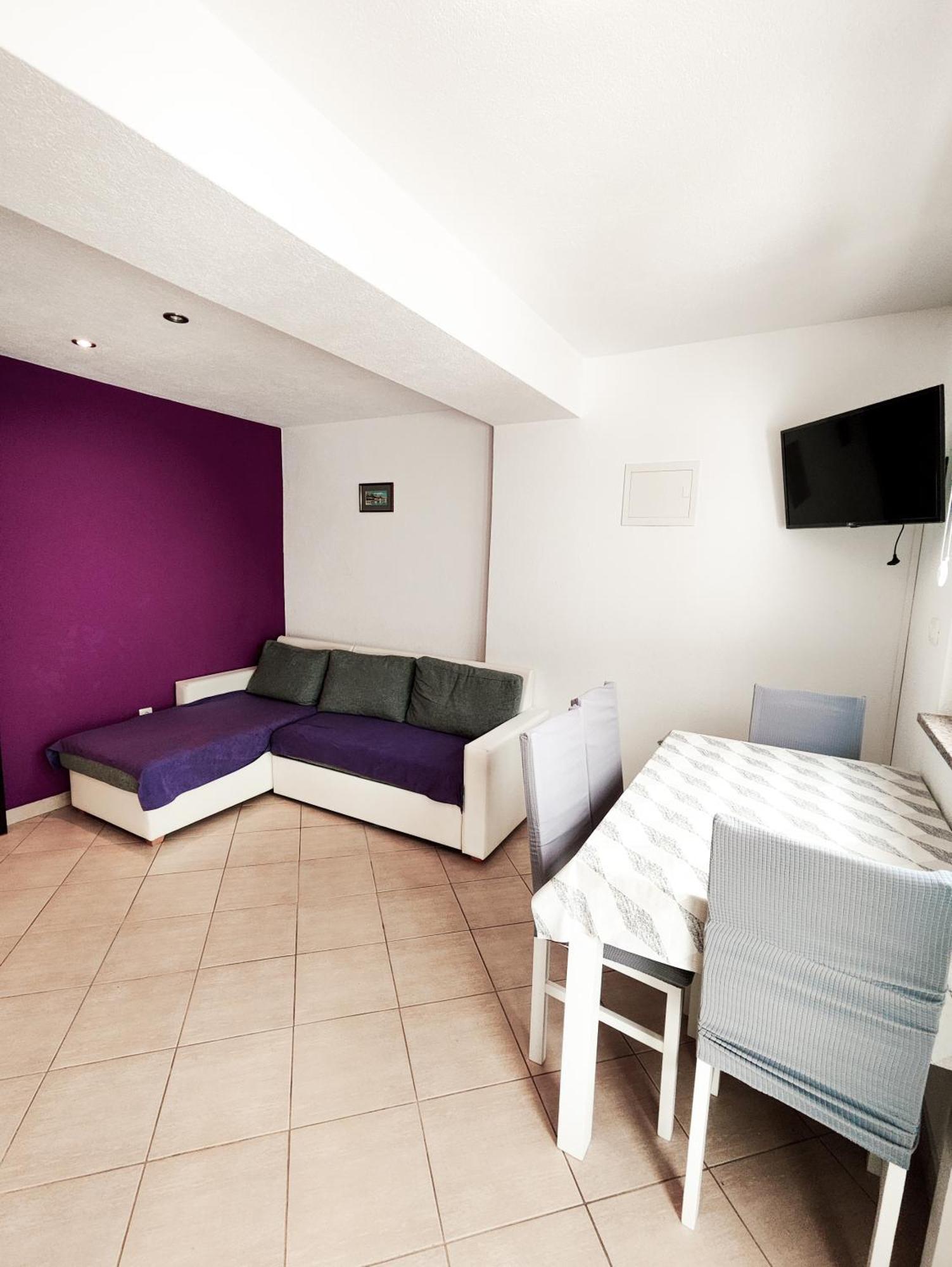 Apartments And Rooms Vuleta, Close To The Beach Makarska Rom bilde