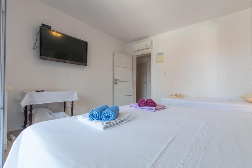Apartments And Rooms Vuleta, Close To The Beach Makarska Rom bilde